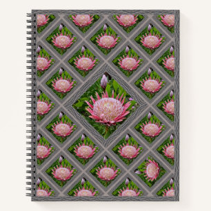 Carnet distinctif avec de belles protéines roses