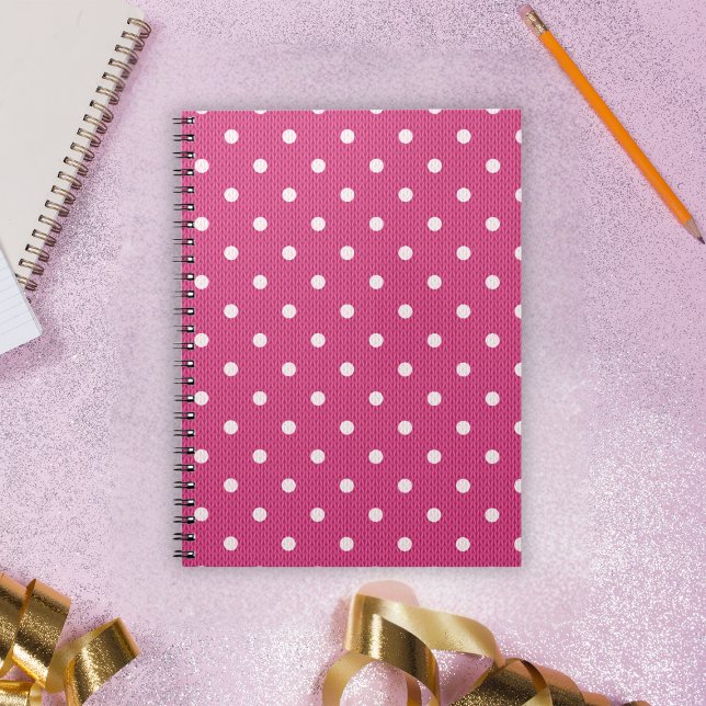 Carnet Dotty Delight Red photo (A Dotty Delight Red photo Notebook.)