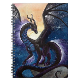 Carnet Dragon noir avec le ciel nocturne par Carla le
