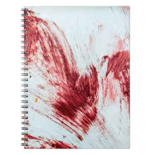 Carnet Du sang et des traces de sang dans une vieille bai