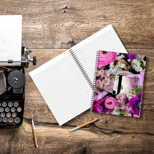 Carnet Élégante lettre initiale personnalisée J Rose Mono (Créateur téléchargé)