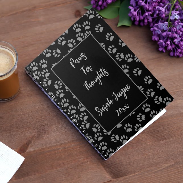 Carnet Empreintes de pattes mignons Chat personnalisé Nom (If you love pet paws and thoughts then this is the notebook for you. Just add your name)
