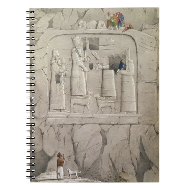 Carnet Examinant une sculpture assyrienne en roche, de (Devant)