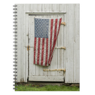 Carnet Fermes Porte Blanche Avec Drapeau Américain