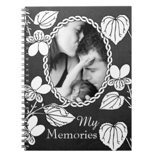 Carnet Fleur noire et blanche personnalisée élégante