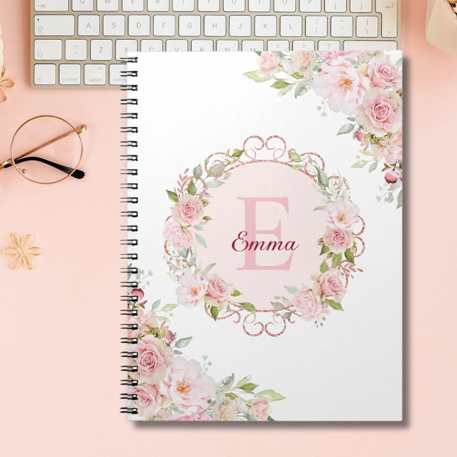 Carnet Fleurs de rose rose poudré en aquarelle à monogram (In situ)