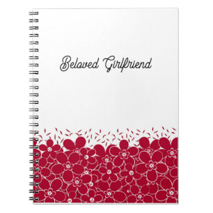 Carnet Fleurs rouges marguerites sur arrière - plan blanc