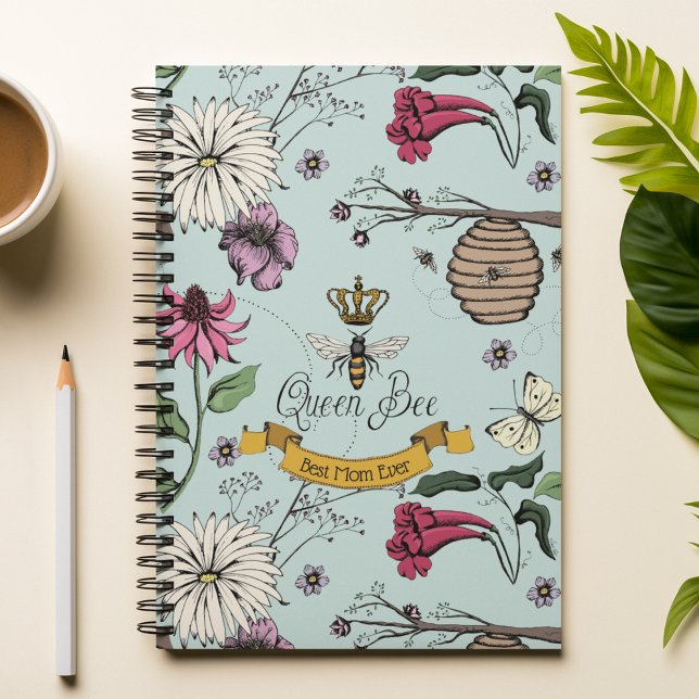 Carnet Floral Mint Best Maman Ever Queen Bee (Chic Mint Hand-Drawn Royal Queen Bee Illustration with 3 Custom Texts.
Front: 1 Text
Back: 2 Texts)