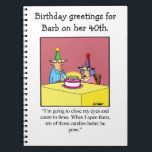 Carnet Funny 40th Birthday Party Guestbook<br><div class="desc">Merveilleusement drôle et légèrement sarcastique personnages de dessin animé dans des situations et des décors hilarants, grand plaisir pour le caractère merveilleusement drôle et légèrement sarcastique que vous connaissez. Amusez-vous à rire à la fête et à collectionner des souvenirs avec ce drôle de livre d'or pour elle. Le dessin animé...</div>