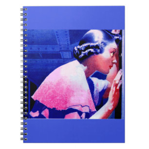 Carnet Gertrude espionnage des voisins