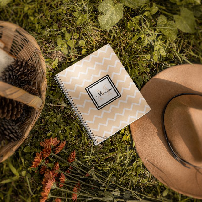 Carnet Girl Pastel Nom de la pêche Monogram Chevron (Créateur téléchargé)