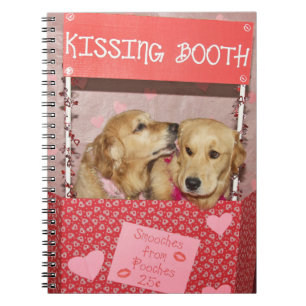 Carnet Golden retriever embrassant la cabine
