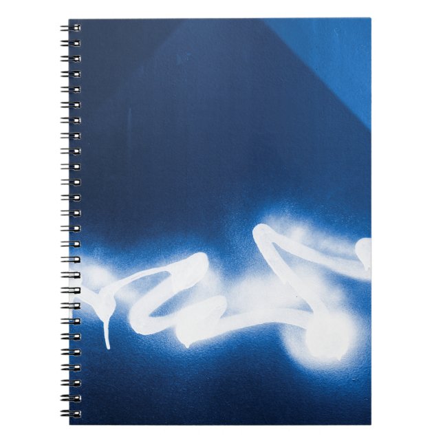 Carnet Graffiti pulvérisé sur métal bleu (Devant)