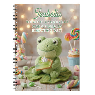 Carnet Grenouille en peluche mignonne tenant une tarte au