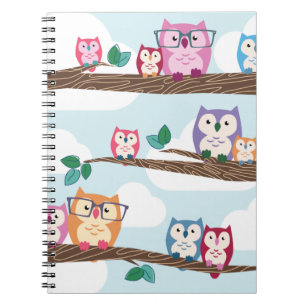Carnet Hiboux colorés mignons de hippie sur des branches