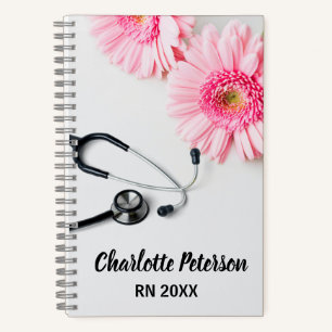 Carnet Infirmière diplômée à fleurs de marguerite rose pe