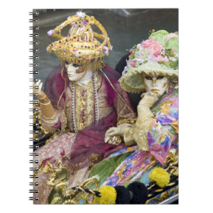 Carnet Italie, Venise. Couple habillé en costumes pour