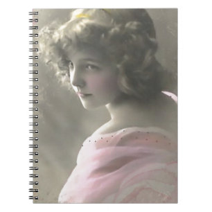 Carnet Jeune fille victorienne vintage en rose