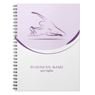 Carnet La sirène de Pilates pose sur le réformateur Cou