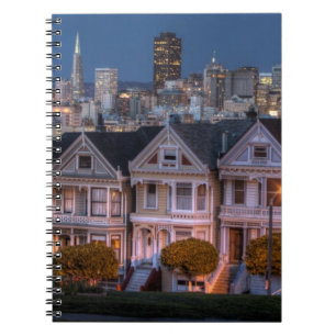 Carnet La vue de nuit des maisons "a peint dames"