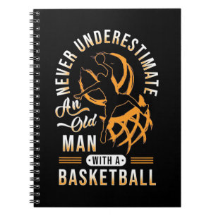 Carnet Le Pouvoir Du Vieux Homme Avec Un Basket