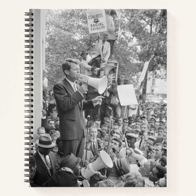 Carnet Le sénateur Robert Kennedy en campagne pour le pré (Devant)