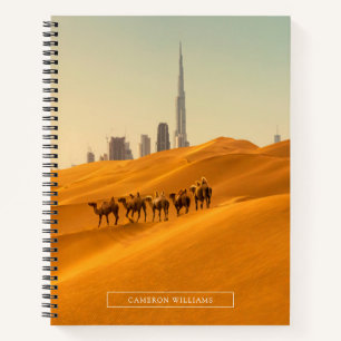Carnet Les déserts Vue Skyline de Dubaï avec chameaux