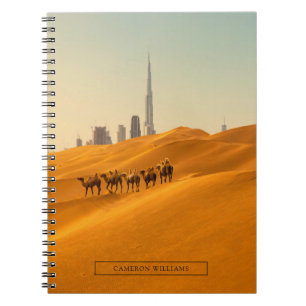 Carnet Les déserts Vue Skyline de Dubaï avec chameaux
