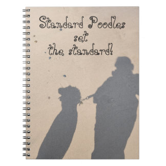 Carnet Les Poodles Standards Établissent Les Normales