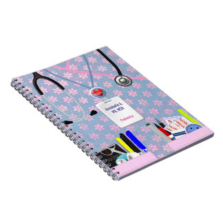 Carnet L'infirmière personnalisée empoche le rose et la