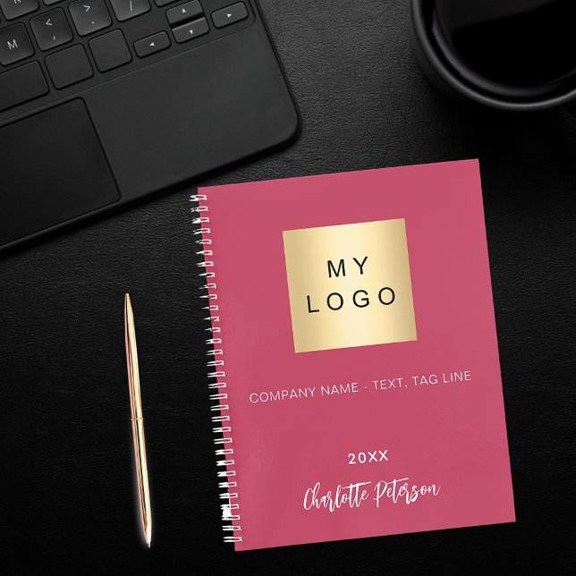 Carnet Logo d'entreprise avec nom en écriture rose magent (Créateur téléchargé)