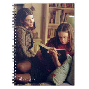 Carnet Lorelai et Rory assis dans la chambre