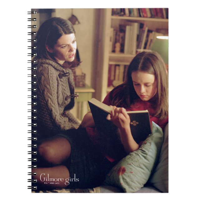Carnet Lorelai et Rory assis dans la chambre (Devant)