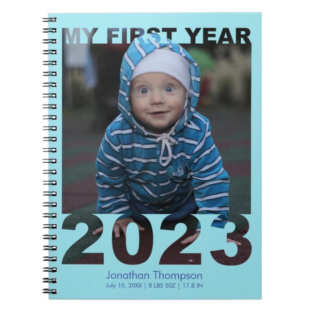 Carnet Ma première année 2023 Découpe moderne bébé photo  (Devant)