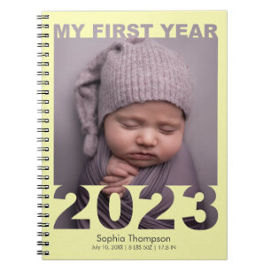 Carnet Ma première année 2023 Découpe moderne bébé photo