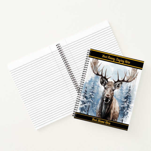 Carnet Majestueux orignal debout fièrement dans une forêt (Intérieur)