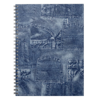 Carnet Matériau Denim dans un motif de poche patchwork.
