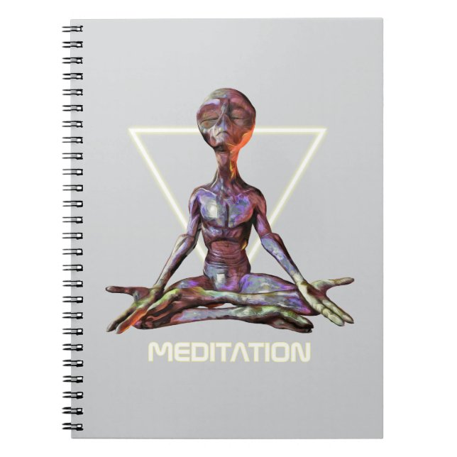 Carnet Méditation. Alien en pose tranquille (Devant)