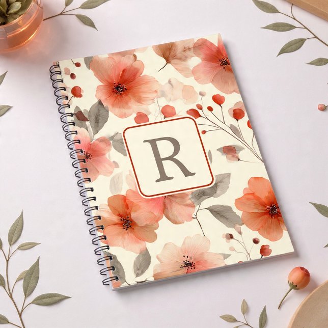Carnet Modèle de monogramme de jolie fleur personnalisé (Pretty Flower Monogram Template Personalized Notebook by Ricaso. Elegant monogrammed gift ideas)