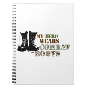 Carnet Mon héros porte des bottes de combat