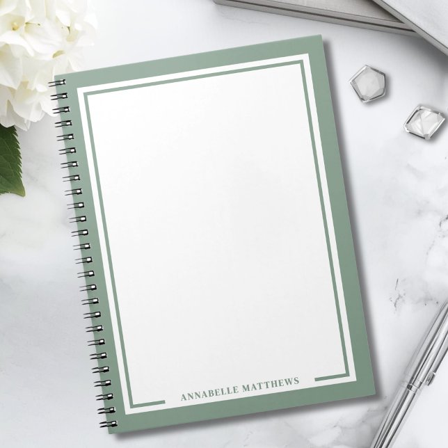 Carnet Monogramme de couleur vert sauge (Sage Green Name Monogram Notebook)