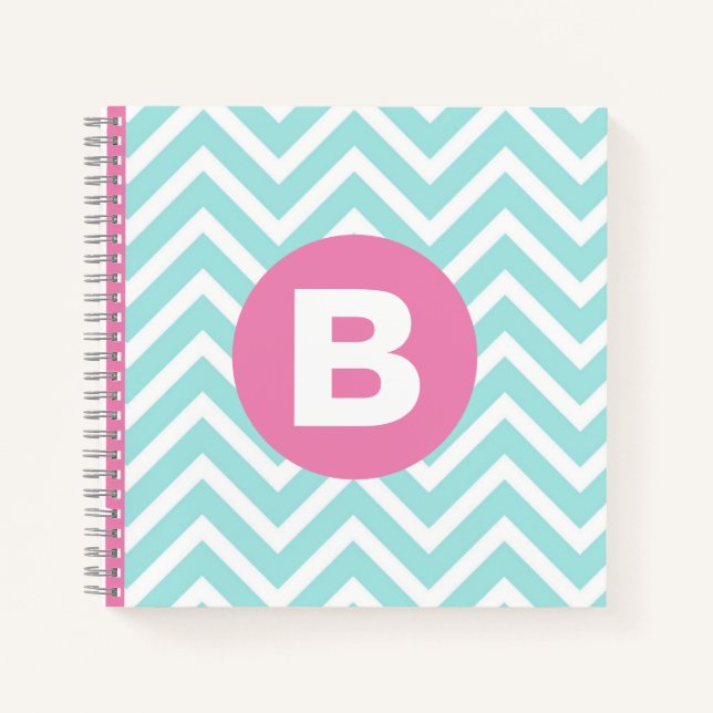 Carnet Monogramme rose chevron bleu clair tendance (Devant)