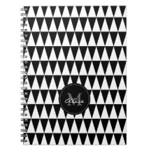 Monogramme sur le motif de triangles