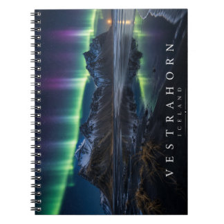 Carnet Mont Vestrahorn et dunes noires sous les aurores b