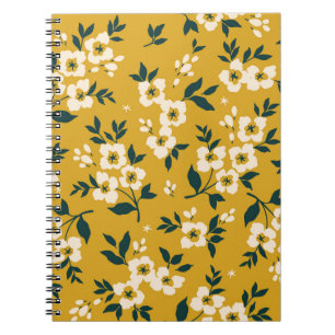 Carnet motif floral vintage, petites fleurs blanches.