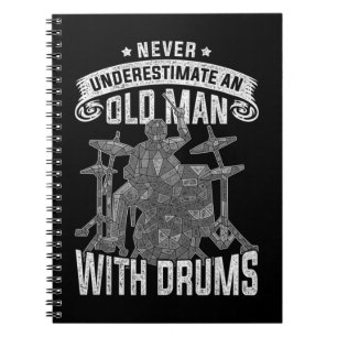 Carnet Ne jamais sous-estimer un vieil homme avec des tam