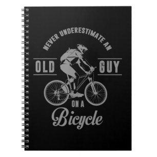 Carnet Ne Sous-Estimez Jamais Un Vieux Type Sur Un Vélo