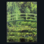 Carnet Nénuphars blancs par Claude Monet, Art Vintage<br><div class="desc">Nénuphars blancs (1899) de Claude Monet est une peinture de nature florale d'art vintage impressionniste. C'est l'une des nombreuses variations des nénuphars et des peintures japonaises de passerelle que Monet a peint dans son jardin fleuri de printemps à Giverny, France. Pont piéton au-dessus d'un étang dans les tons verts. À...</div>