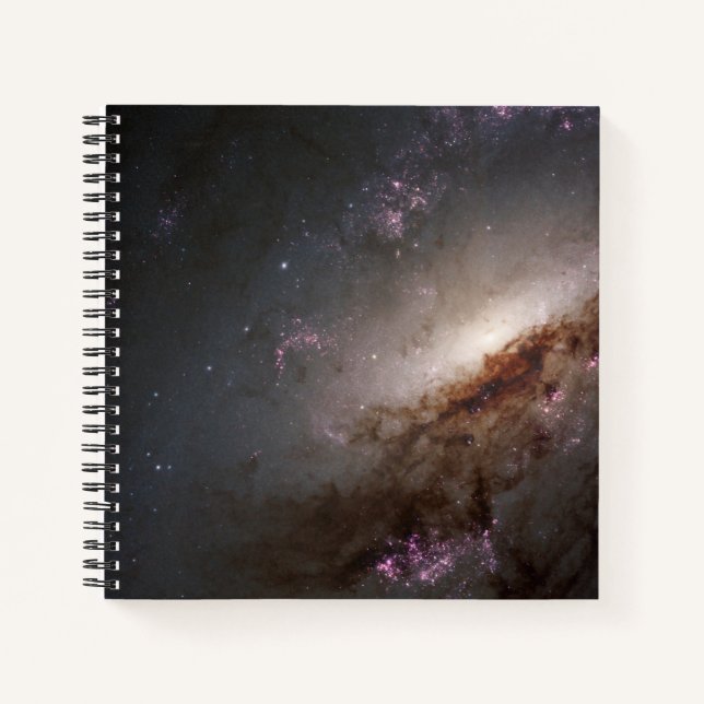 Carnet Ngc 4258 Sous Formation D'Étoiles Intenses. (Devant)