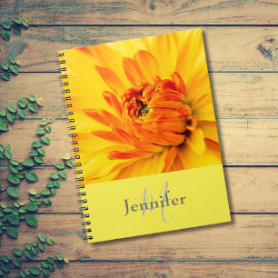 Carnet Nom du monogramme personnalisé Orange Jaune Dahlia